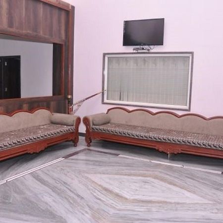 Hotel Amar Palace Абу-Роуд Екстер'єр фото