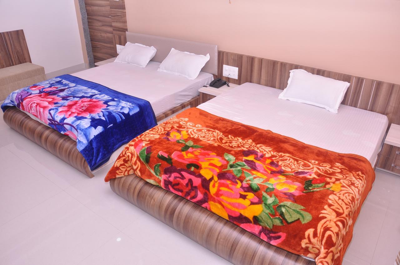 Hotel Amar Palace Абу-Роуд Екстер'єр фото